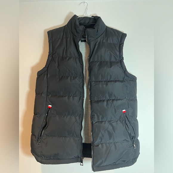 ZSHOW Black Zip-Up Puffer Vest - Picture 2 of 5